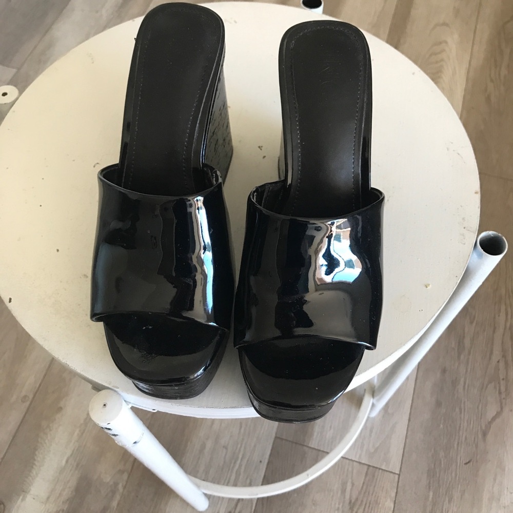 Women’s Black Patent Platform Slide Sandals